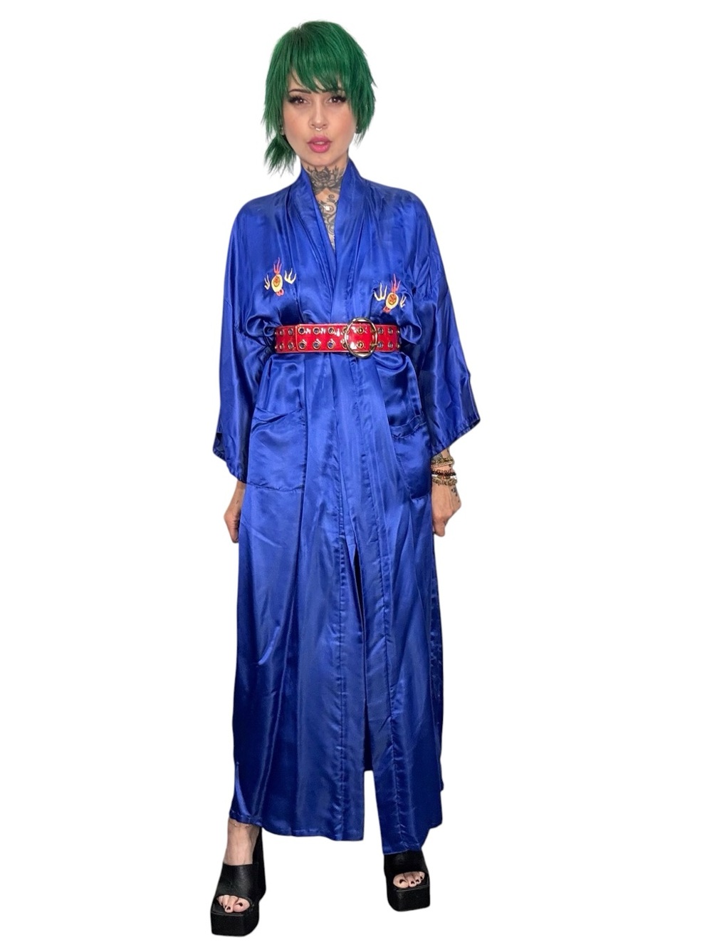 Satin kimono - Picture 2 of 11